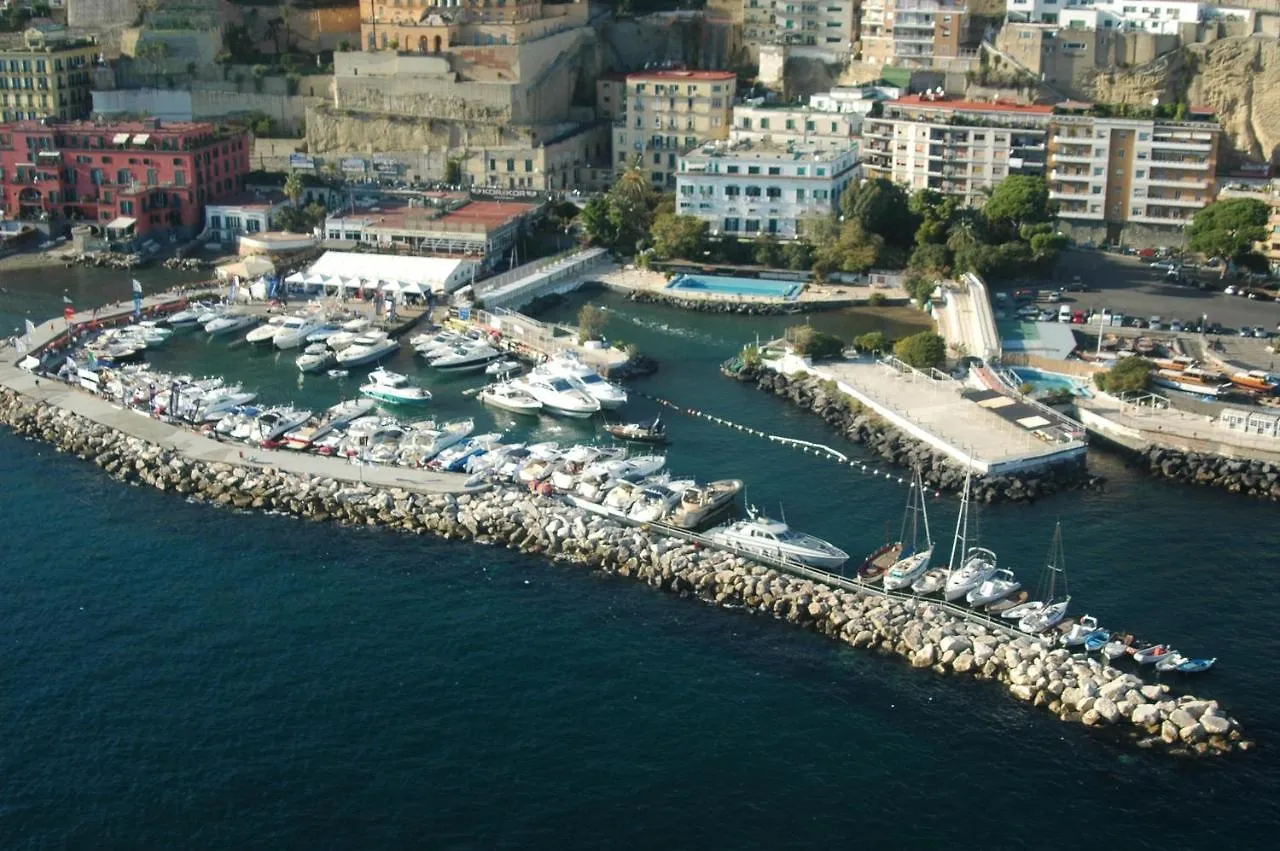 Bed & Breakfast B&B Materdei 14 Neapol